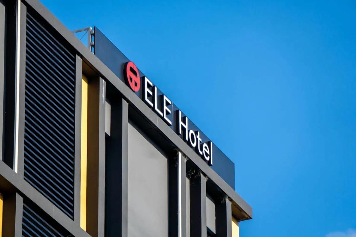 Ele Hotel Kuzuha Хираката Экстерьер фото